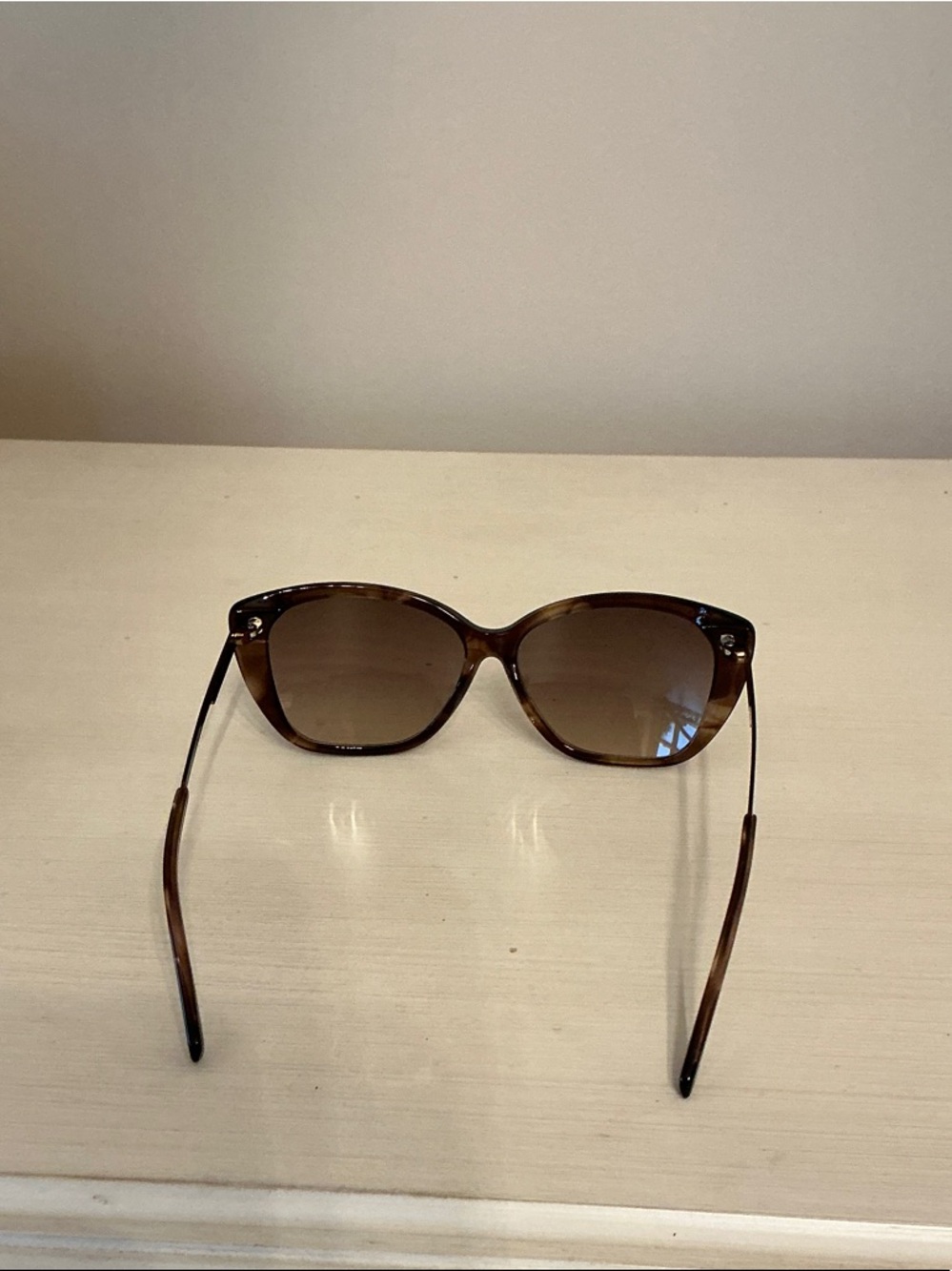 Authentic, Vera Wang Brown Cat-Eye Sunglasses - Picture 5 of 12